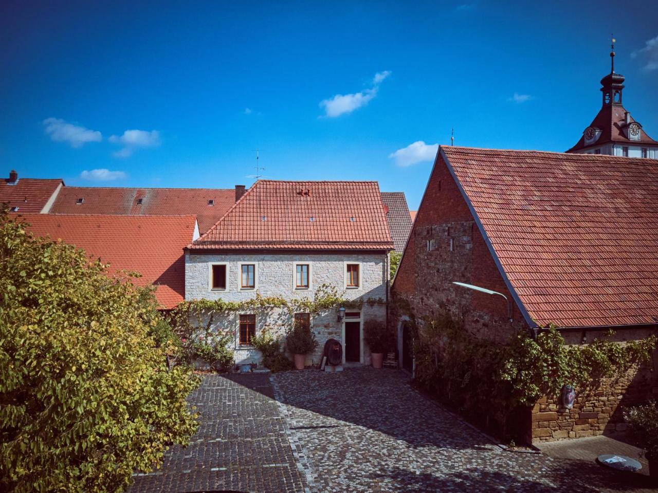Gasthof Zum Storch Prichsenstadt Luaran gambar